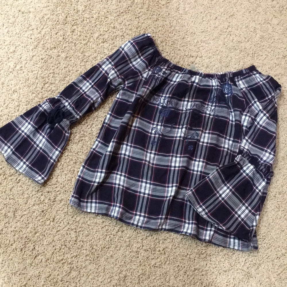 Bell sleeve too